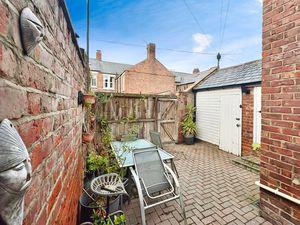 Photo 11- click for photo gallery